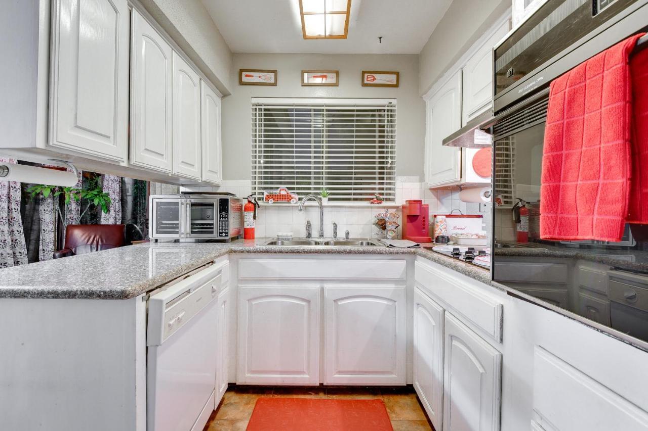 Arlington Home With Patio, Walk To Atandt Stadium! 외부 사진