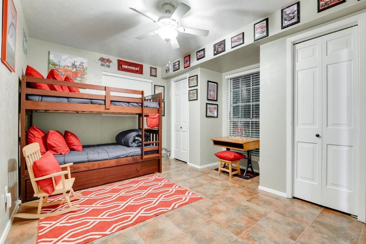 Arlington Home With Patio, Walk To Atandt Stadium! 외부 사진